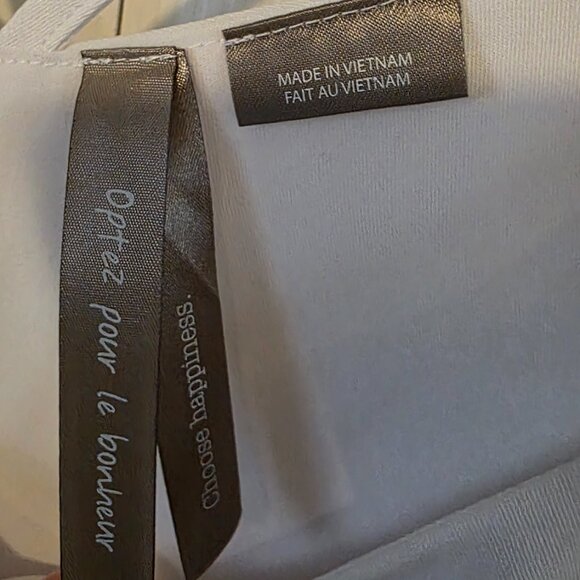 Lightweight Sleeveless White Top, size 2X - Picture 2 of 7